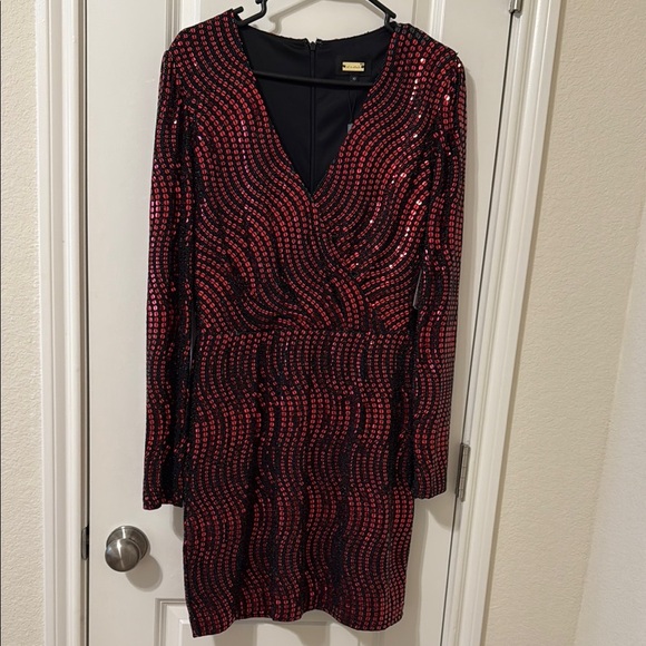 Elegant Red Sequin Dress Size 10 - Picture 1 of 2